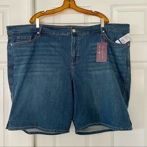 𝅺GLORIA Vanderbilt Bermuda Denim Jean Shorts Dark Wash NWT